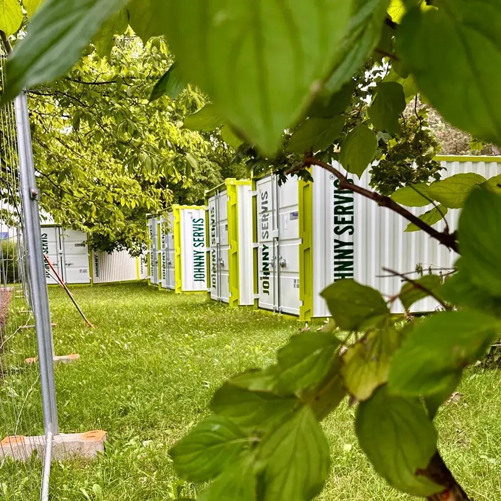 Sťahujete firmu, výrobu alebo kanceláriu? Poradíme, kam prechodne uložiť veci